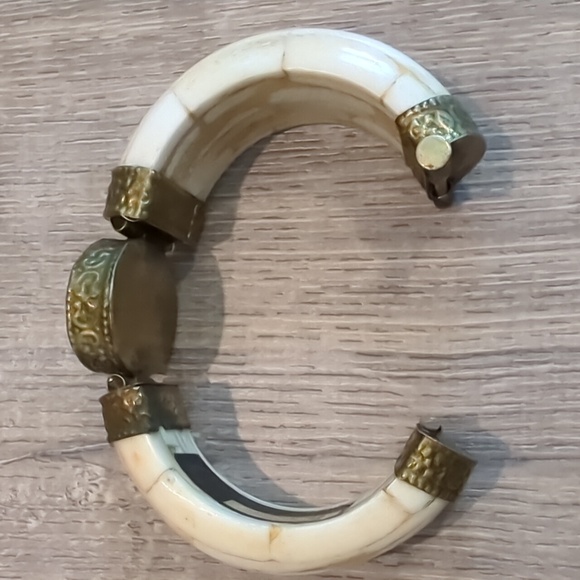 Vintage Bone Brass Agate Stone Bangle - Picture 10 of 14